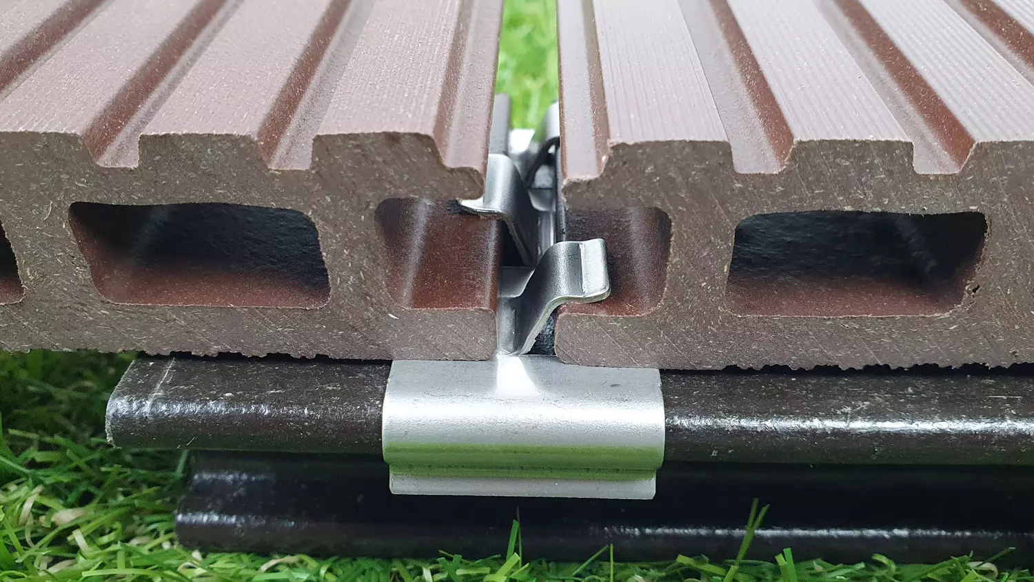 Kovalex Kosche Konsta WPC Montageclips V2A zum Aufclipsen auf WPC Unterkonstruktion (25 Stck/ Btl)