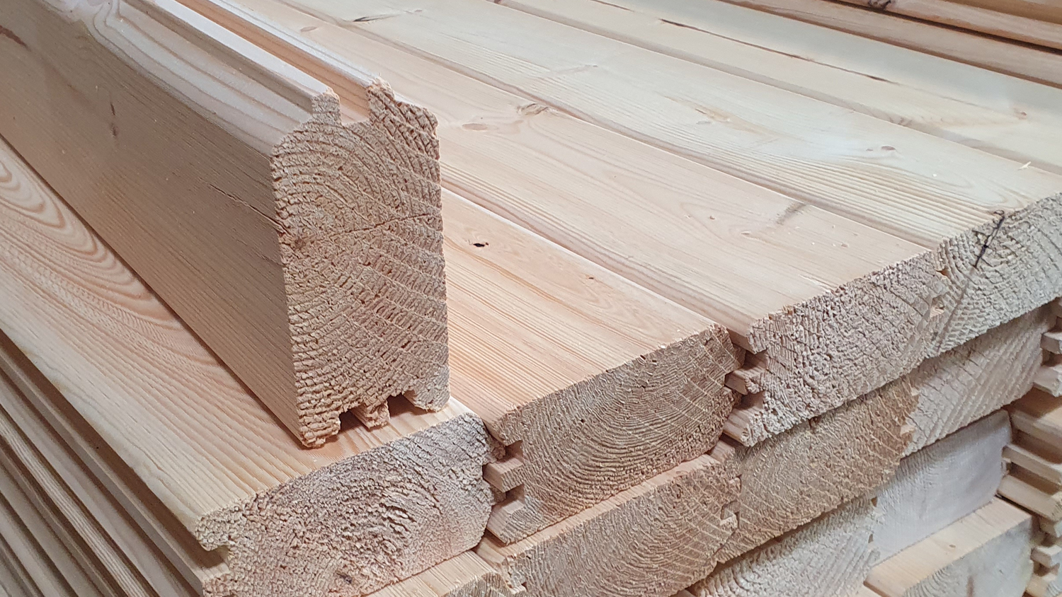 NORDIKA Blockbohlen KIRA Kiefer 69x146mm, Länge 4,80m, Doppel-Nut-Feder, Sort. B+