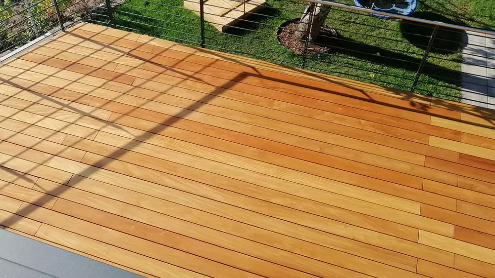 Terrassendielen aus Garapa als Balkonbelag