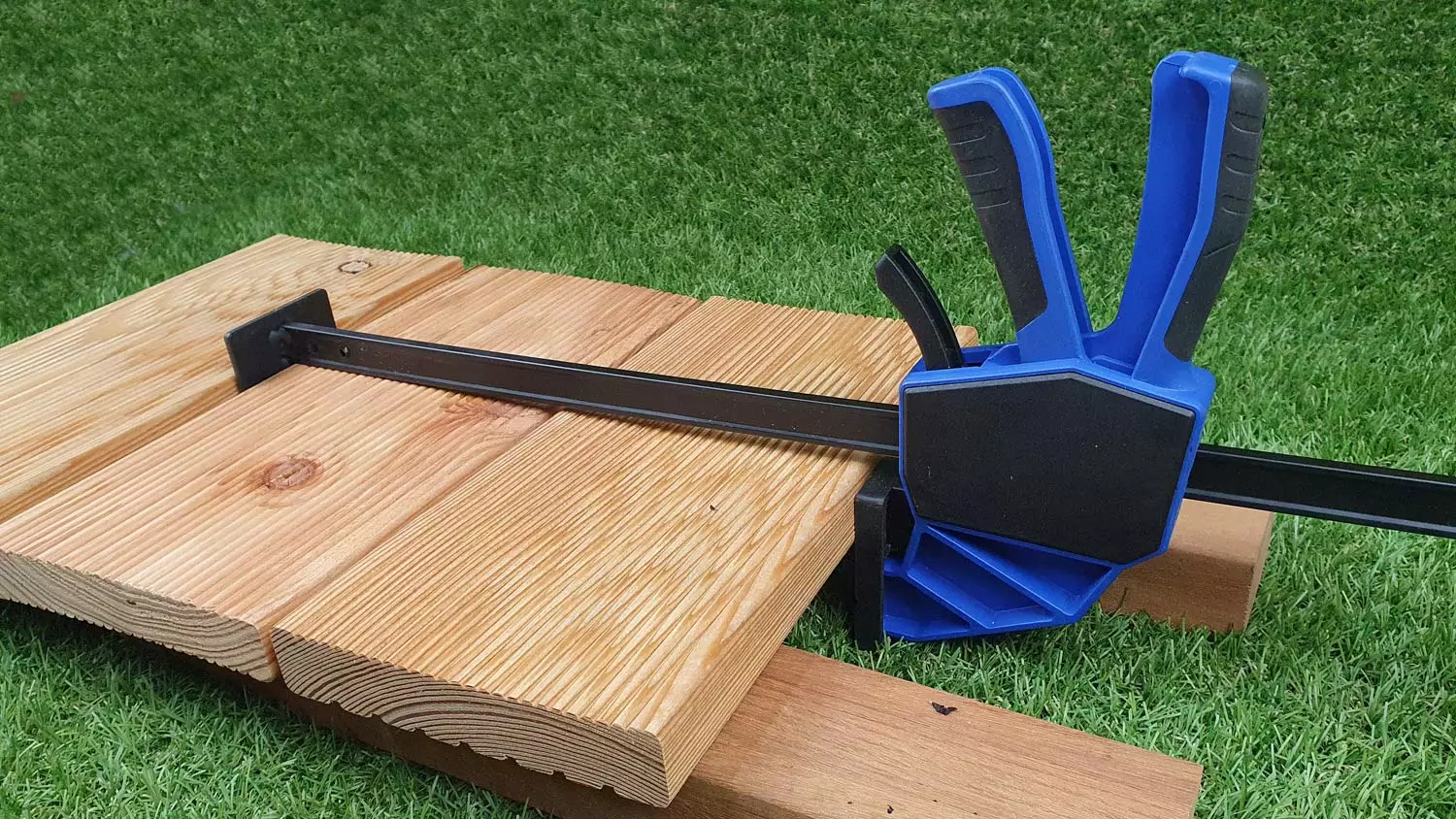 Helpo Terrassenzwinge 970mm, für Fugenbreiten ab 3mm 