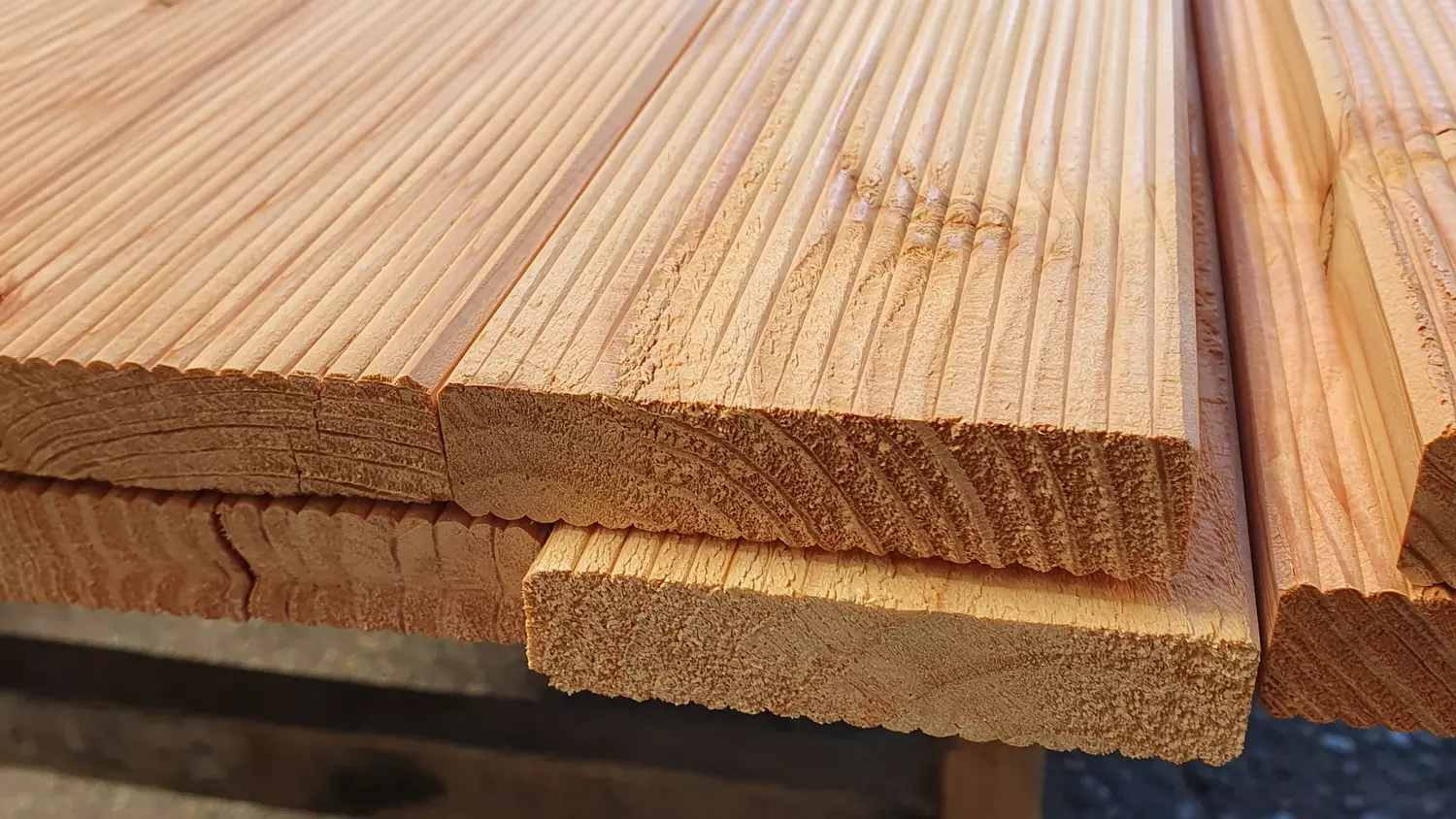 AKTION Terrassendiele deutsche Lärche 20x95mm, Länge 3,00m, fein/fein, A/B/C unsortiert