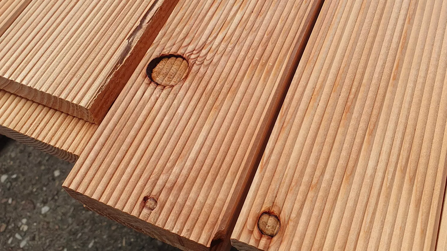 AKTION Terrassendiele deutsche Lärche 20x95mm, Länge 3,00m, fein/fein, A/B/C unsortiert